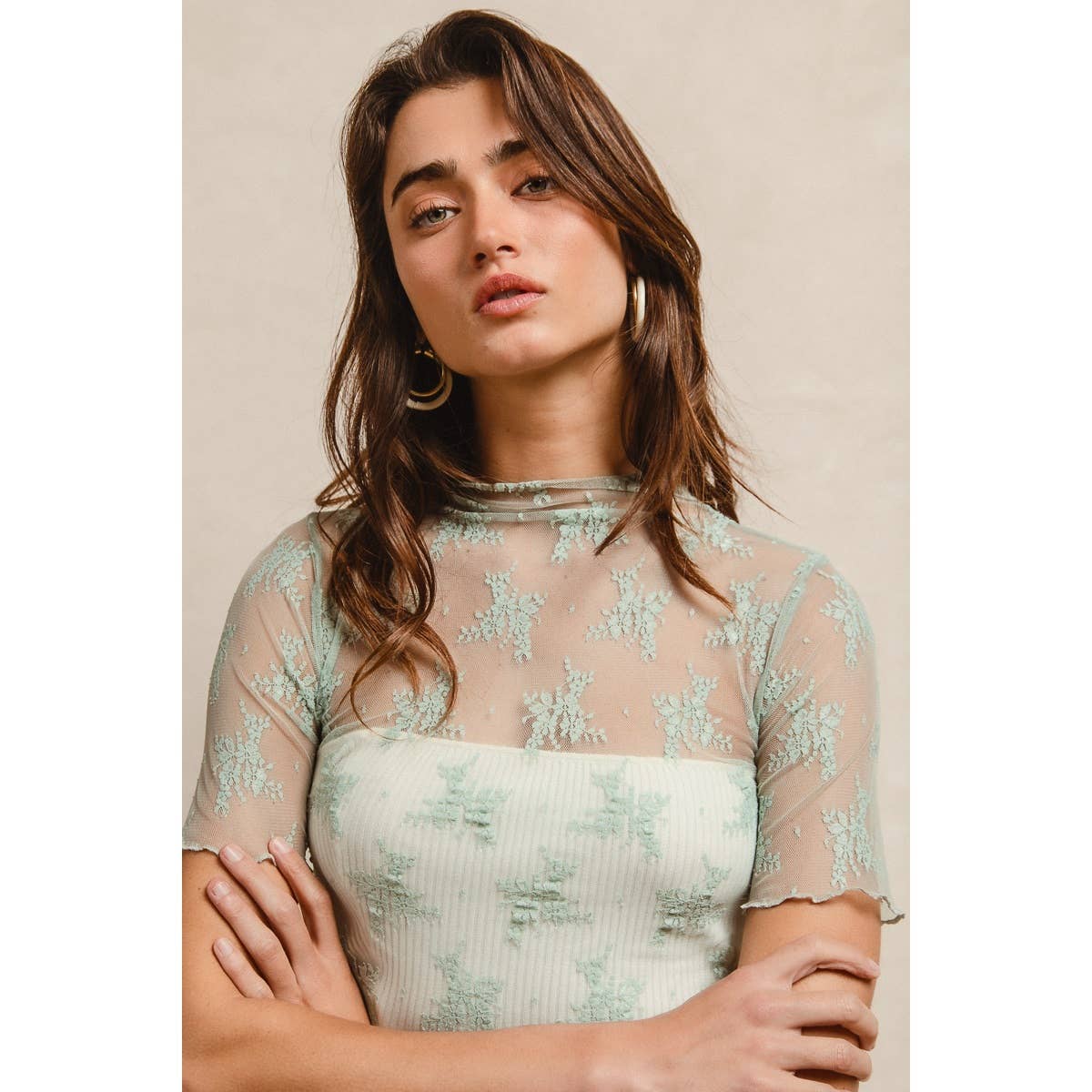 HIGH NECKLINE MESH LACE SHORT SLEEVES TOP: OFF WHITE / L