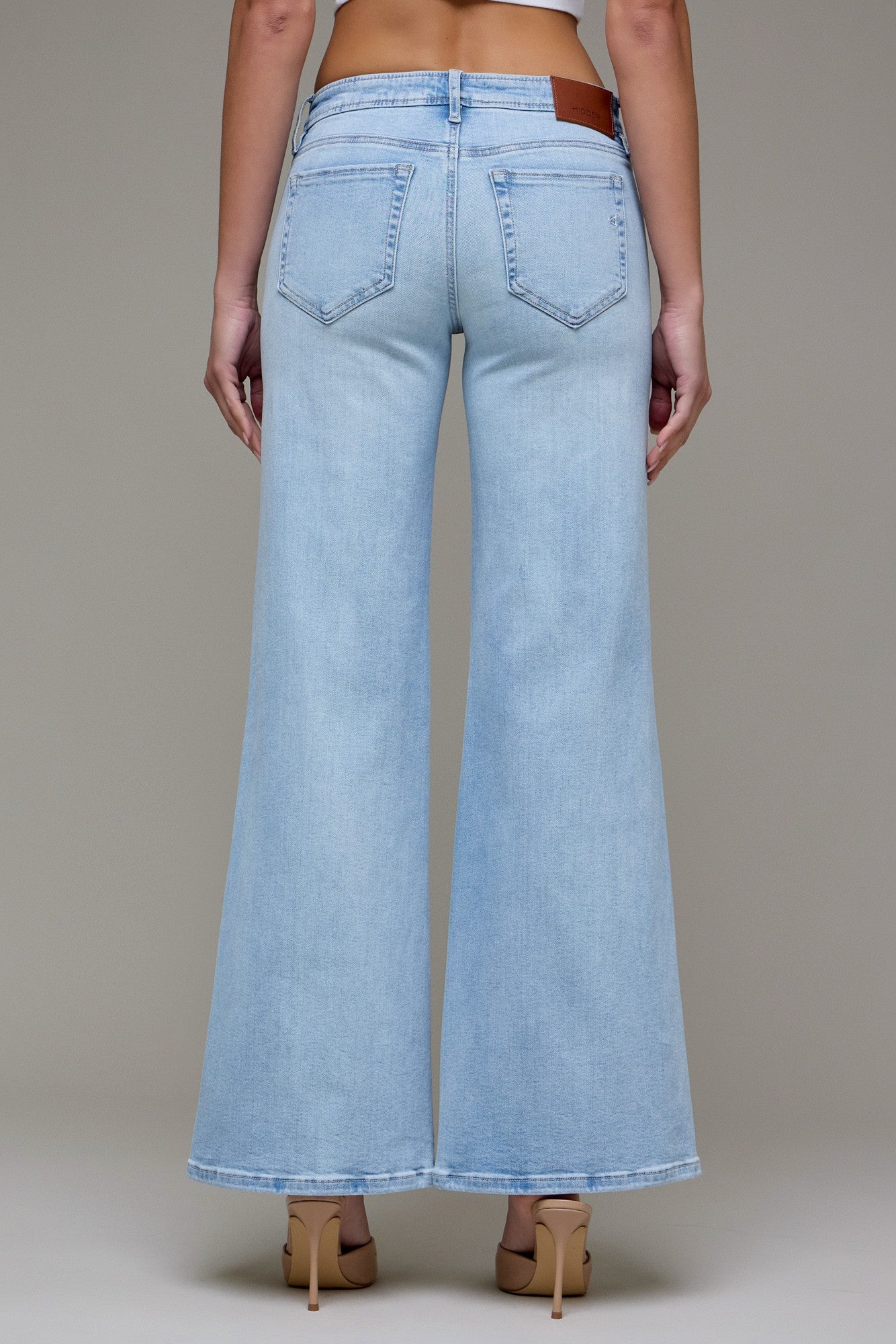 Happi Hidden Jeans | Light Wash Stretch Low Rise Comfort Flare