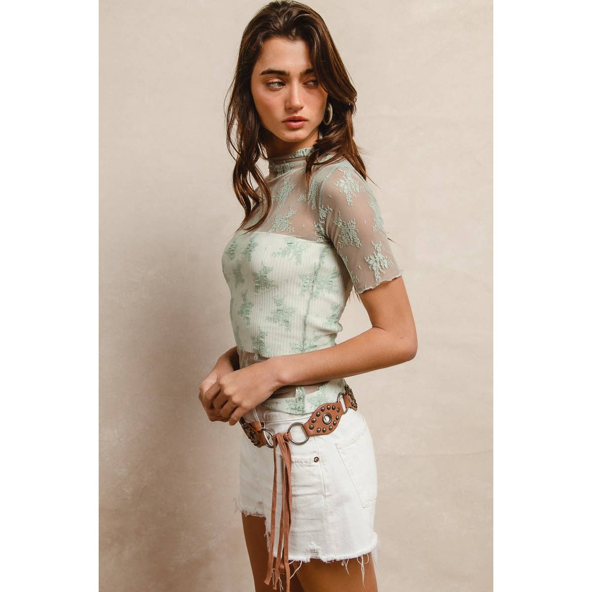 HIGH NECKLINE MESH LACE SHORT SLEEVES TOP: OFF WHITE / L