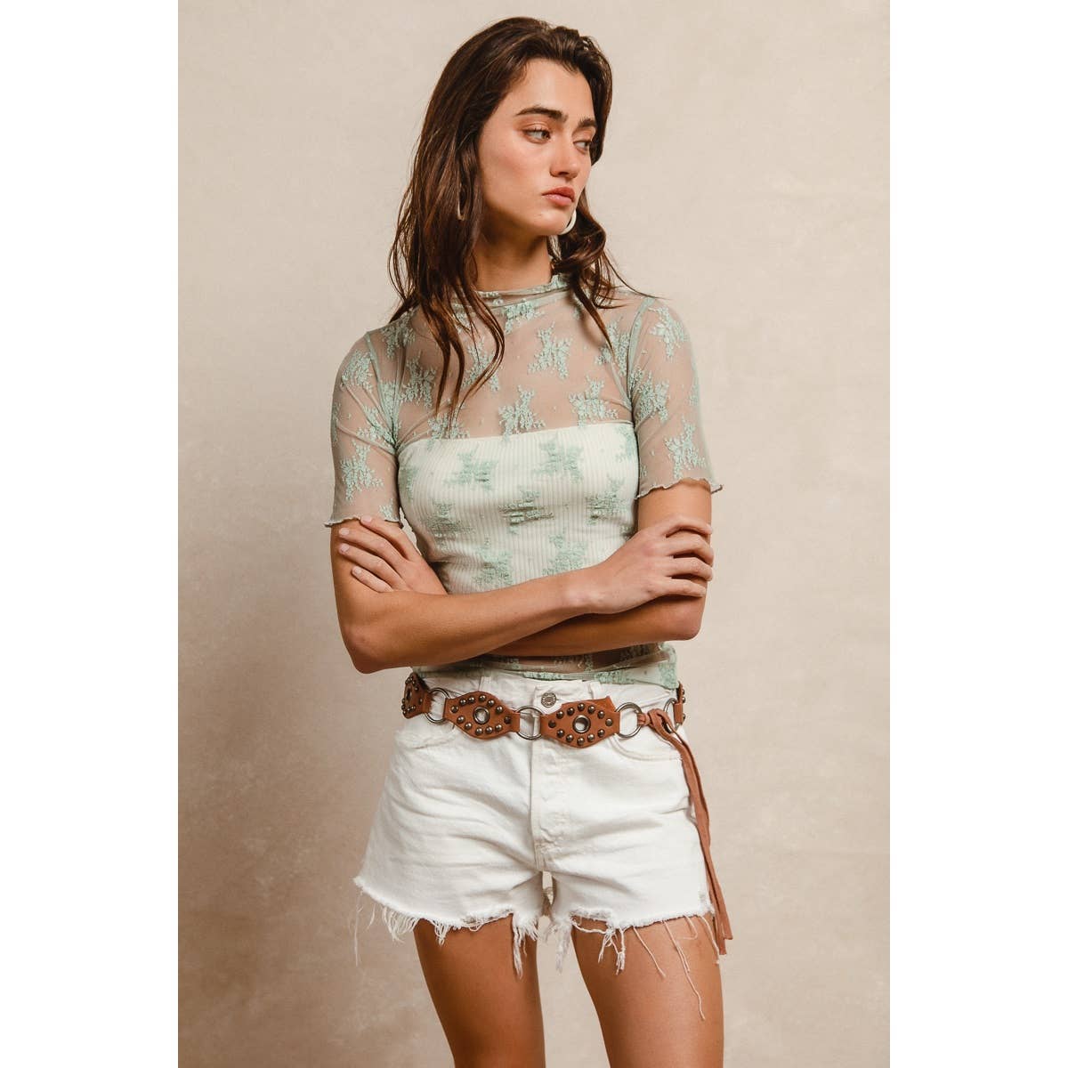 HIGH NECKLINE MESH LACE SHORT SLEEVES TOP: OFF WHITE / L